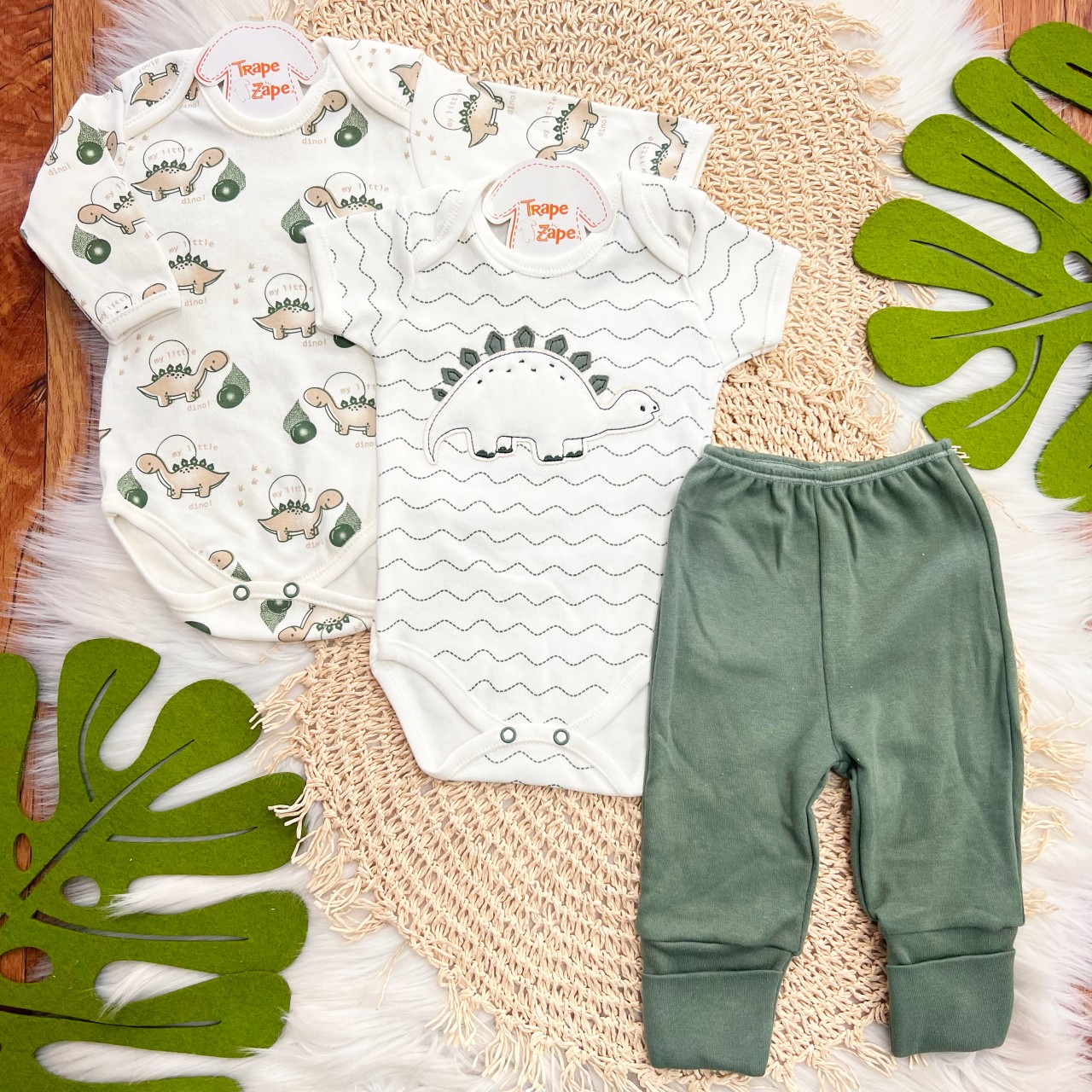 CONJ. DE MALHA 3 PEÇAS -  My Little Dino - Off White e Verde Militar